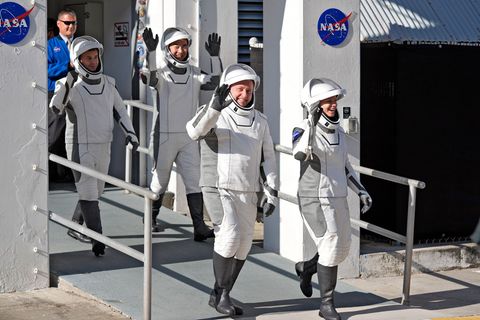 Die Crew-11 wird vorzeitig zurückgeholt. (Archivbild) Foto: John Raoux/AP/dpa