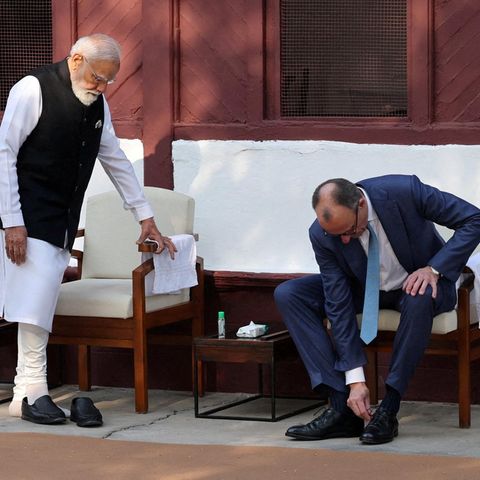 Modi und Merz besuchten gemeinsam das von Mahatma Gandhi gegründete Ashram