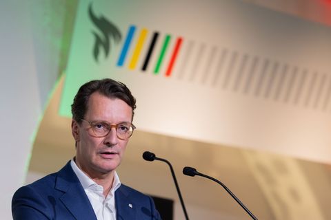 Hendrik Wüst (CDU) setzt sich für Olympische Spiele in NRW ein. (Archivbild) Foto: Rolf Vennenbernd/dpa