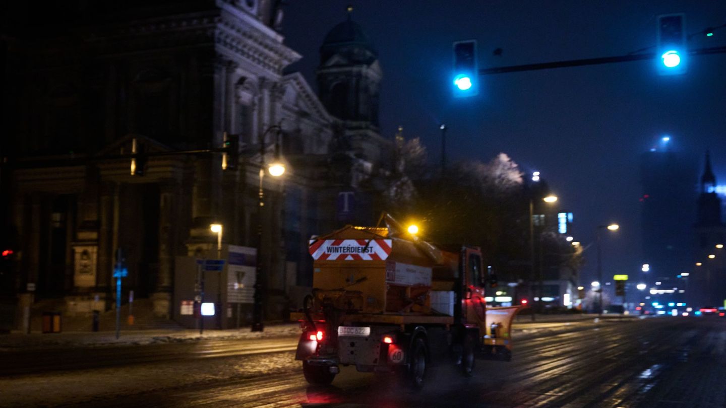 Wetter: Glatteis bremst Verkehr in Berlin und Brandenburg aus