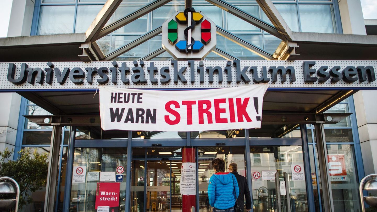 Folgen für Patienten: Hunderte Beschäftigte legen an Unikliniken Arbeit nieder