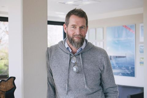 Bodo Janssen in der Zentrale seiner Firma in Emden