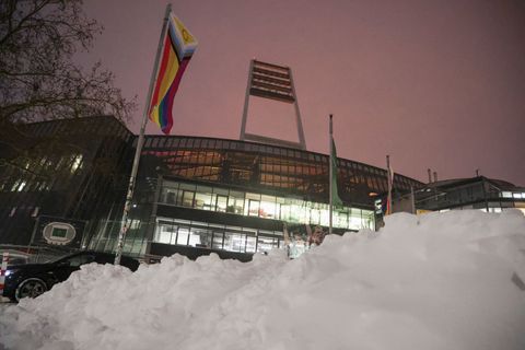 Die abgesagten Bundesliga-Spiele vom vergangenen Wochenende sind neu terminiert worden. (Archivbild) Foto: Focke Strangmann/dpa