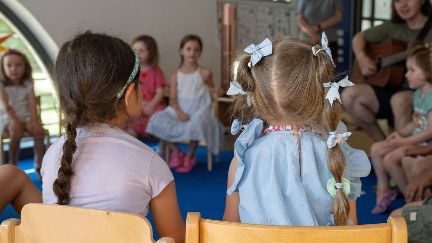Modellprojekt erhöht die Zeit für Sprachförderung in Kitas. (Archivbild) Foto: Boris Roessler/dpa