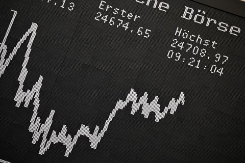 Binnen eines Jahres ist die Zahl der Aktionäre in Deutschland um fast zwei Millionen gestiegen. (Archivbild) Foto: Arne Dedert/d