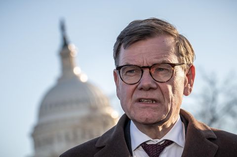 Außenminister Johann Wadephul (CDU) gibt vor dem US-Kapitol in Washington ein Pressestatement