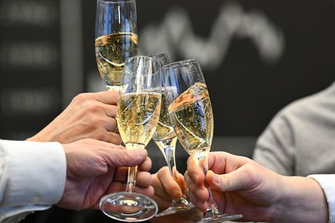 Jeder Fünfte in Deutschland investiert an der Börse. (Archivbild) Foto: Arne Dedert/dpa