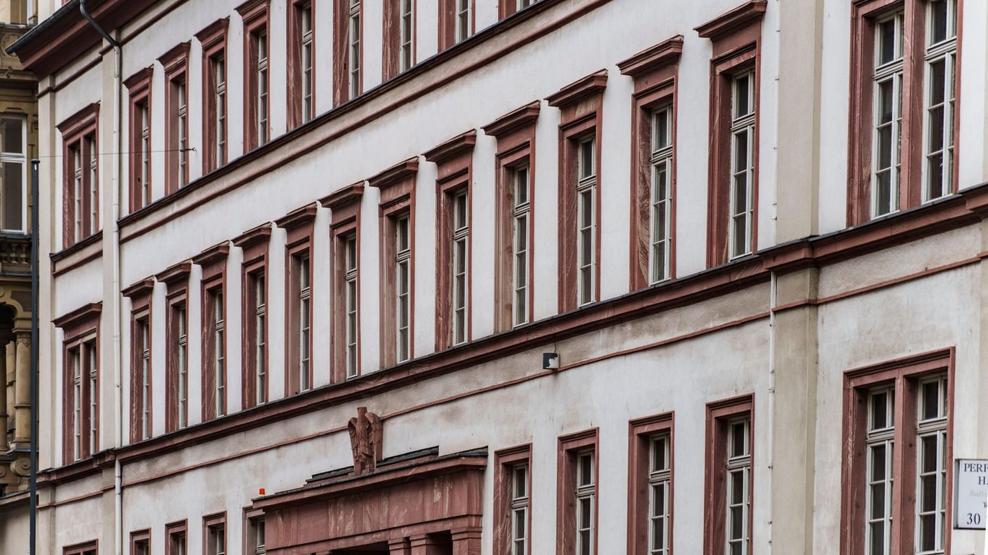 Das Hessische Statistische Landesamt befindet sich in der Wiesbadener Innenstadt. (Archivbild) Foto: Andreas Arnold/dpa