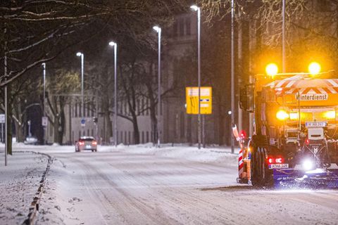 Schneesturm Winterdienst in Hannover