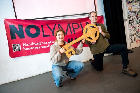 "Hamburg hat etwas Besseres verdient", lautet das Motto der Gegner von Olympischen Spielen in Hamburg. Foto: Daniel Bockwoldt/dp