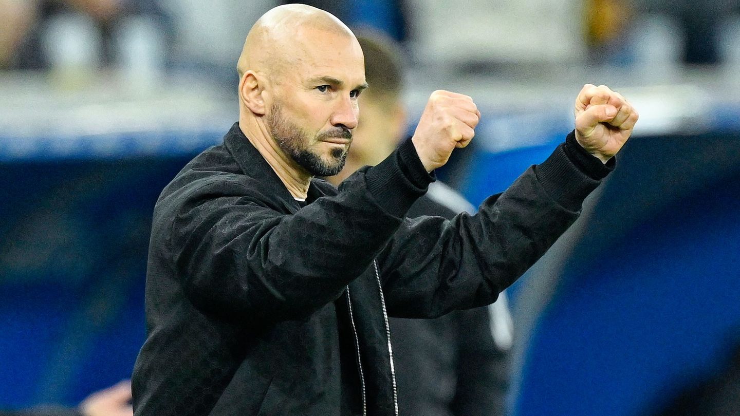 Christian Ilzer will mit Hoffenheim auch gegen Mönchengladbach daheim gewinnen (Archivbild). Foto: Uwe Anspach/dpa