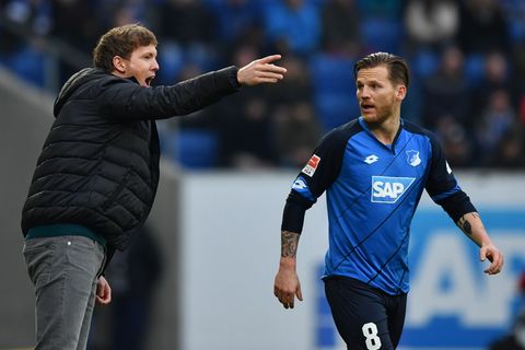 Lang ist es her: Hoffenheims Trainer Julian Nagelsmann mit seinem Spieler Polanski. (Archivbild) Foto: picture alliance / Uwe An