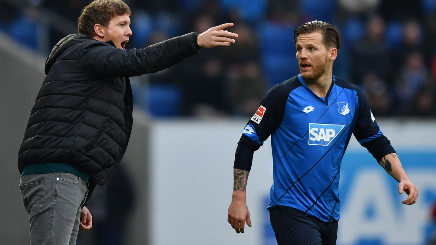 Lang ist es her: Hoffenheims Trainer Julian Nagelsmann mit seinem Spieler Polanski. (Archivbild) Foto: picture alliance / Uwe An