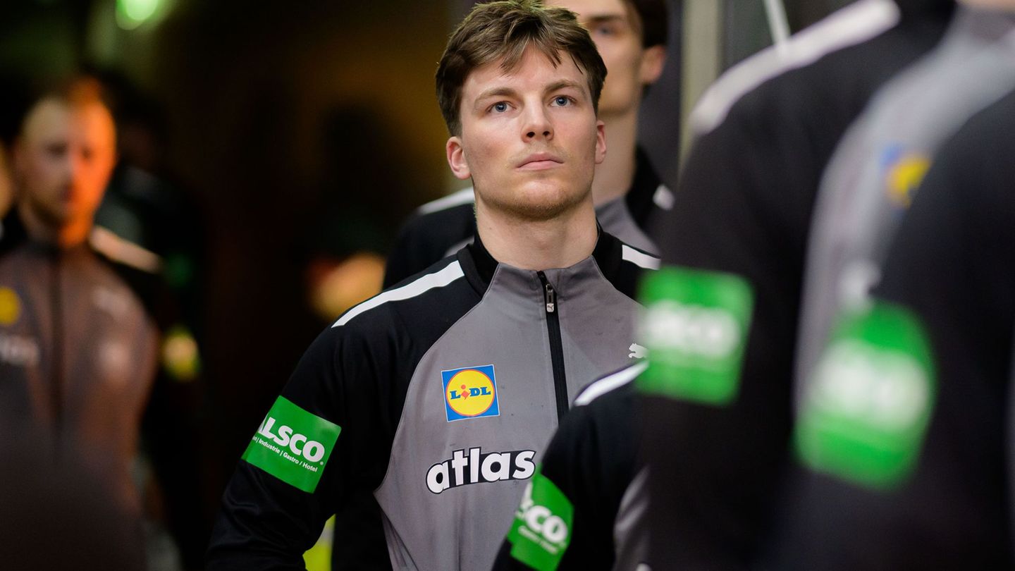Nils Lichtlein hat sich kurz vor dem Auftakt der Handball-EM verletzt. (Archivbild) Foto: Marco Wolf/dpa