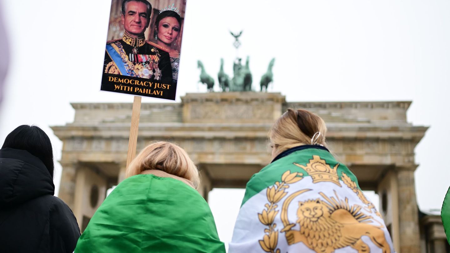 Bereits am Wochenende waren in Berlin rund 1.400 Menschen in Berlin auf die Straße gegangen. Foto: Sebastian Christoph Gollnow/d