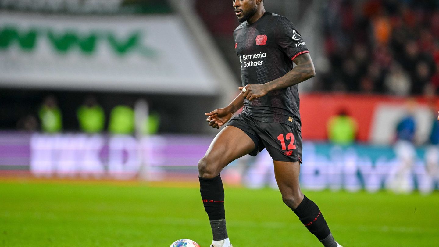 Leverkusens Edmond Tapsoba kam verletzt vom Afrika Cup zurück. (Archivbild) Foto: Harry Langer/dpa