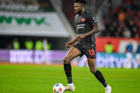 Leverkusens Edmond Tapsoba kam verletzt vom Afrika Cup zurück. (Archivbild) Foto: Harry Langer/dpa