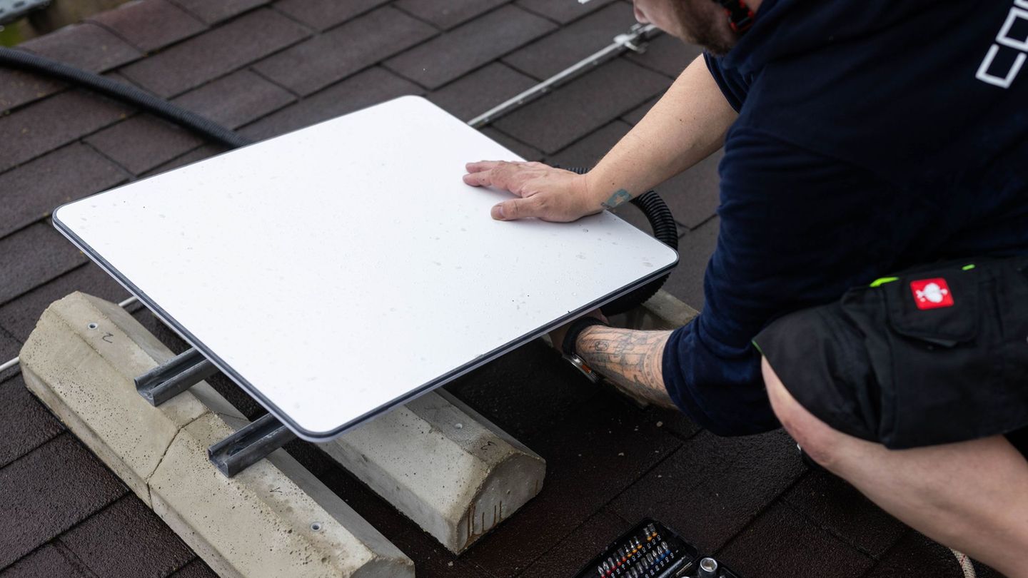 Starlink-Terminals sind im Iran verboten, werden aber ins Land geschmuggelt. (Archivbild) Foto: Philipp von Ditfurth/dpa