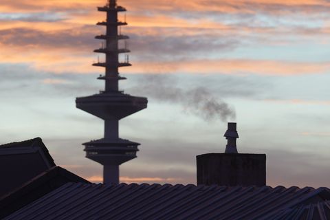 Das Unternehmen Techem schätzt, dass Energiekosten in Hamburg zum Vorjahr um 7,8 Prozent gestiegen sind. (Archivbild) Foto: Marc