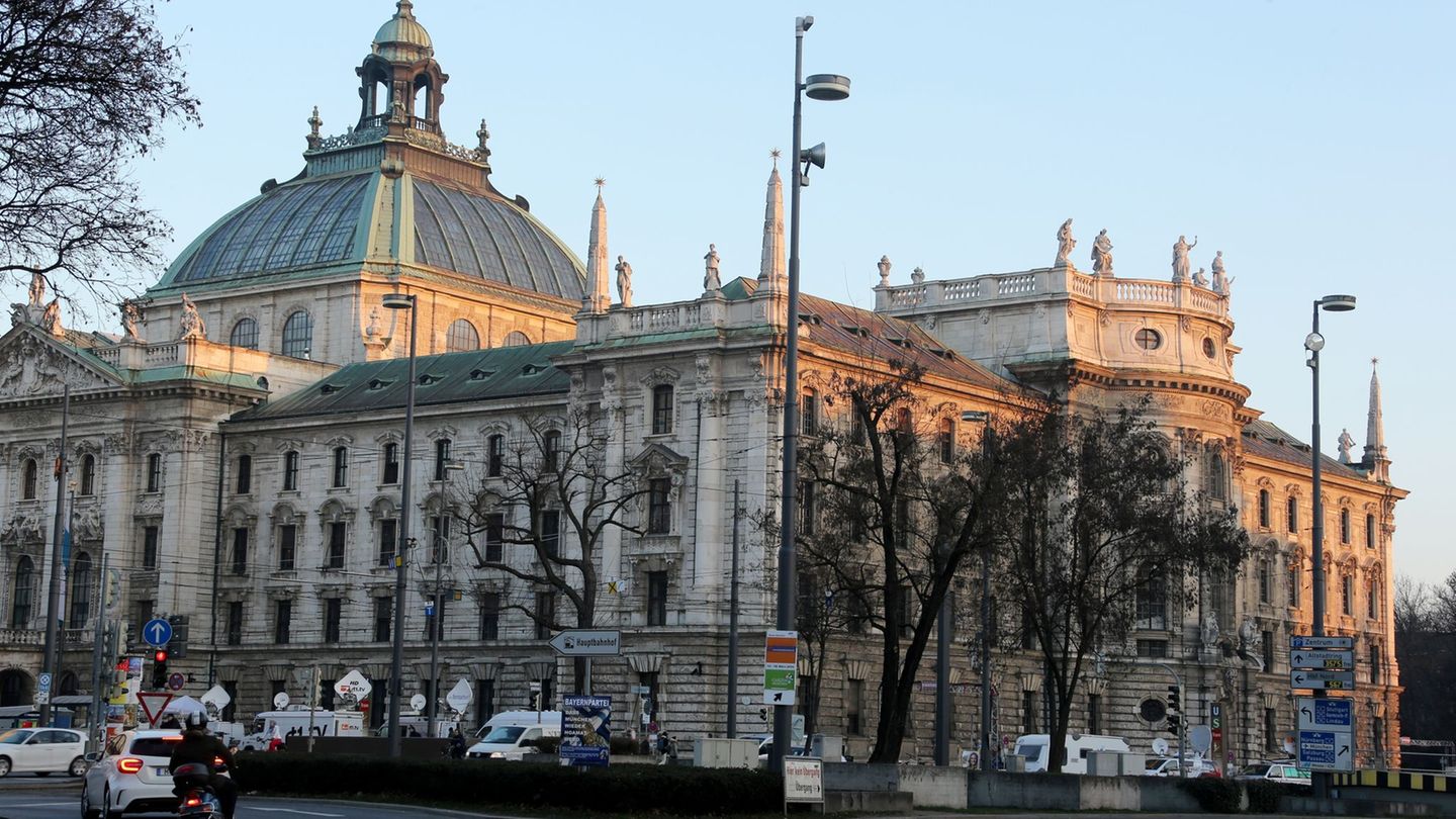 Hier im Justizpalast sollen nach dem Willen der Freien Wähler künftig alle Gerichtsbarkeiten in Bayern unter dem Dach des Justiz