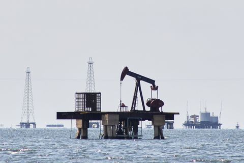 Die Förderung von Öl und Gas heizt das Klima weiter an – und ist dennoch weiter stark verbreitet oder wird wie von US-Präsident