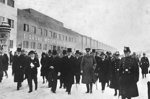 Seit 100 Jahren zeigt die deutsche und internationale Agrarbranche auf der Grünen Woche, was Landwirtschaft zu bieten hat. Foto: