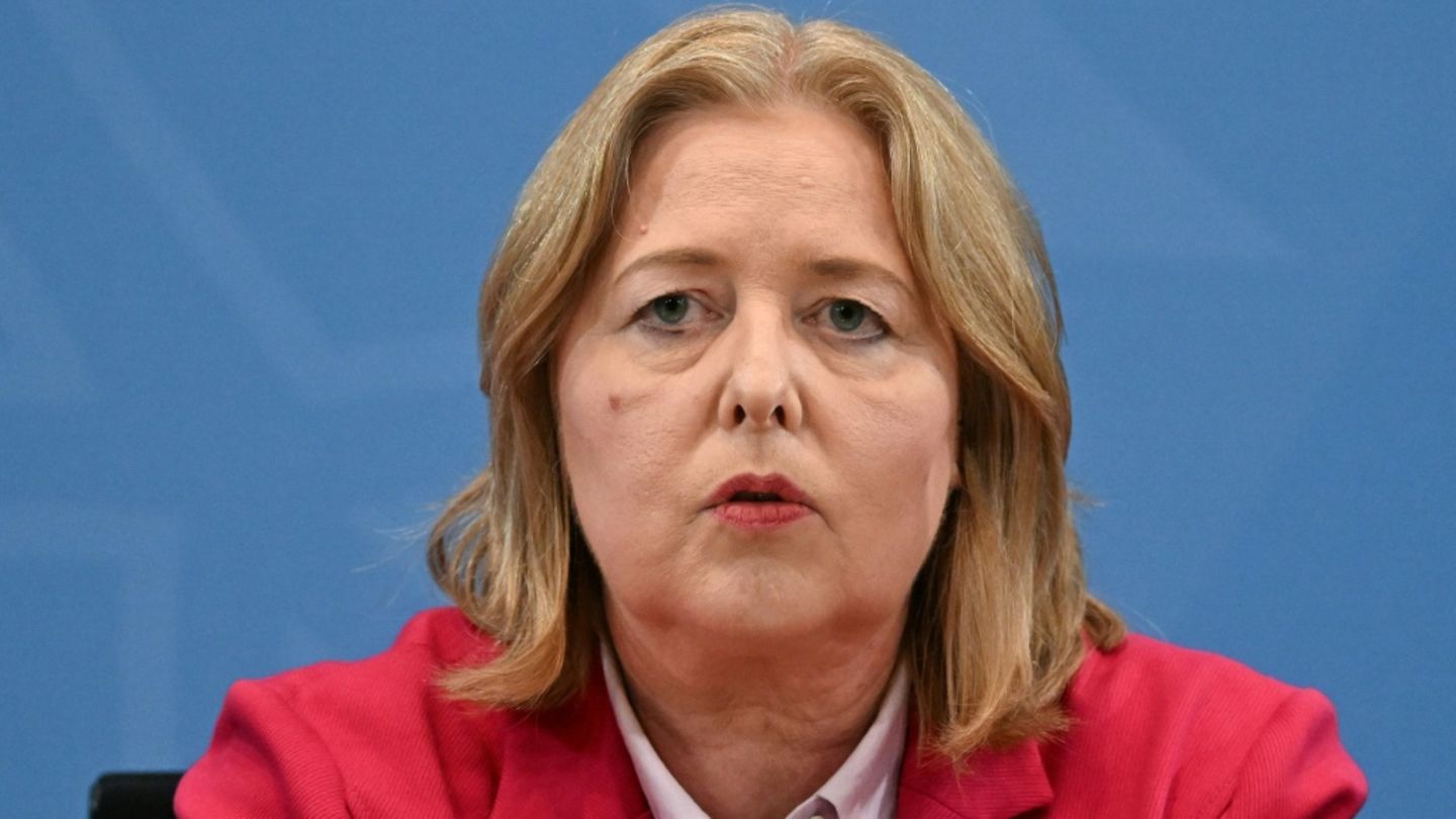 Arbeitsministerin Bas