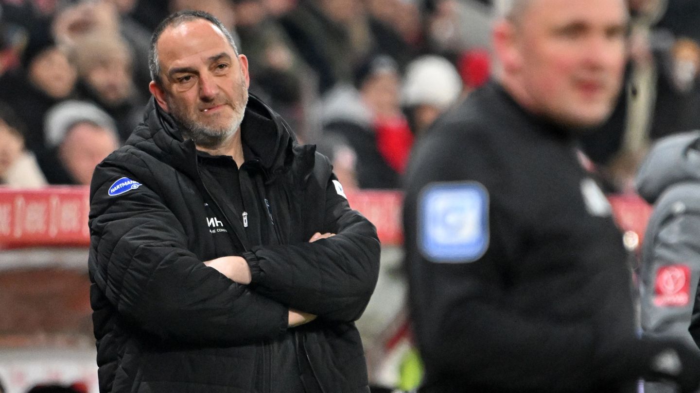 Frank Schmidt ist nach der Niederlage in Mainz bedient. Foto: Torsten Silz/dpa