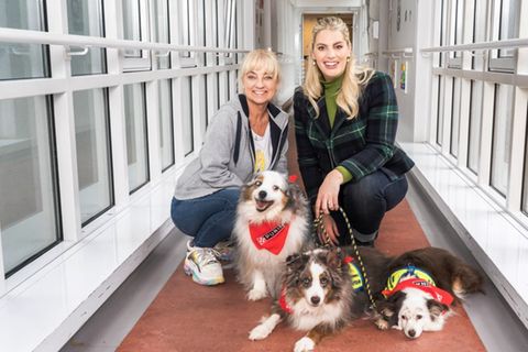 Angelina Kirsch (r.) mit Jacqueline Boy, Gründerin der Kinderschutzengel.