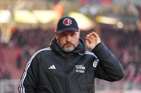Steffen Baumgart hat seinen Vertrag als Chefcoach bei Union Berlin verlängert. (Archivbild) Foto: Soeren Stache/dpa