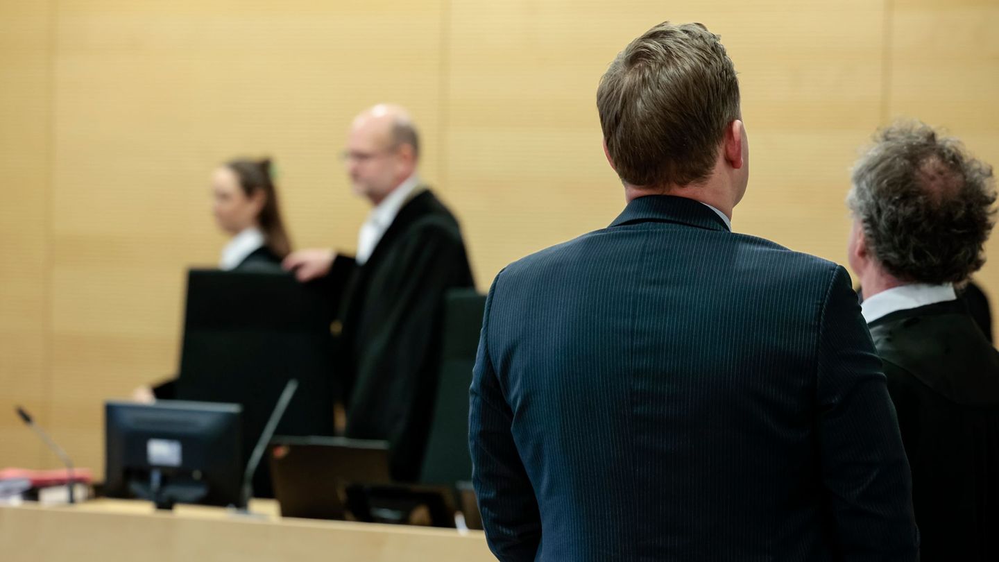 Anfang Januar wurde der Jurist wegen sexueller Belästigung einer Kollegin zu einer Geldstrafe verurteilt. (Archivbild) Foto: Dav