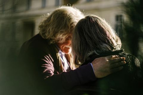 Ein altes Paar (Symbolbild Kontoregelung nach dem Tod)