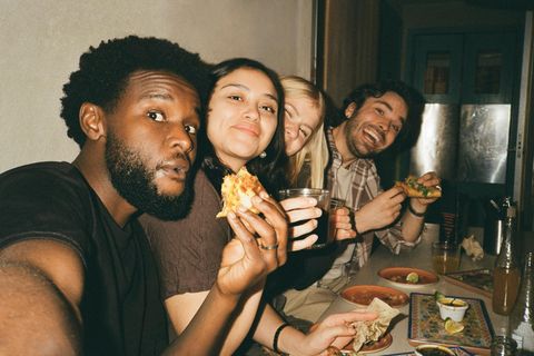 Die Gen Z blickt optimistisch in die Zukunft – trotz aller wirtschaftlichen Sorgen und gesellschaftlichen Probleme 