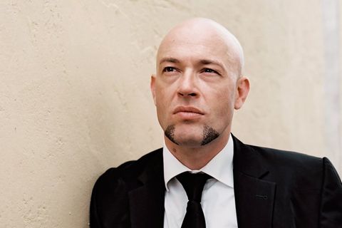 Der Graf von Unheilig hat schlechte Nachrichten: Er muss zwei weitere Konzerte absagen.