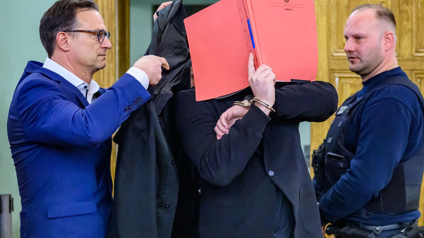 Der 27-Jährige soll mit einem Auto einen Polizisten erfasst und so tödlich verletzt haben. Foto: Patrick Pleul/dpa