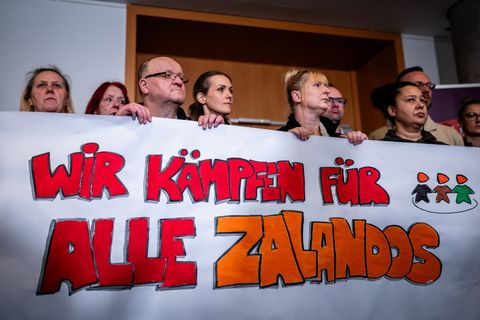 Der Zalando-Betriebsrat will sich gegen die Schließung des Erfurter Logistikzentrums wehren. Foto: Jacob Schröter/dpa