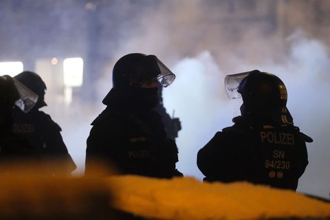 Der Verfassungsschutz erwartet eine aufgeheizte Stimmung. (Archivbild) Foto: Sebastian Willnow/dpa