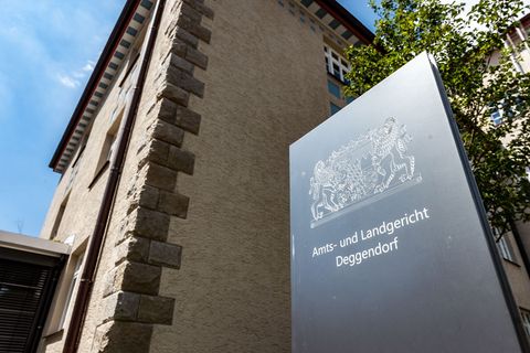 Das sogenannte Maibaumverfahren ist nun rechtskräftig abgeschlossen. (Symbolbild) Foto: Armin Weigel/dpa