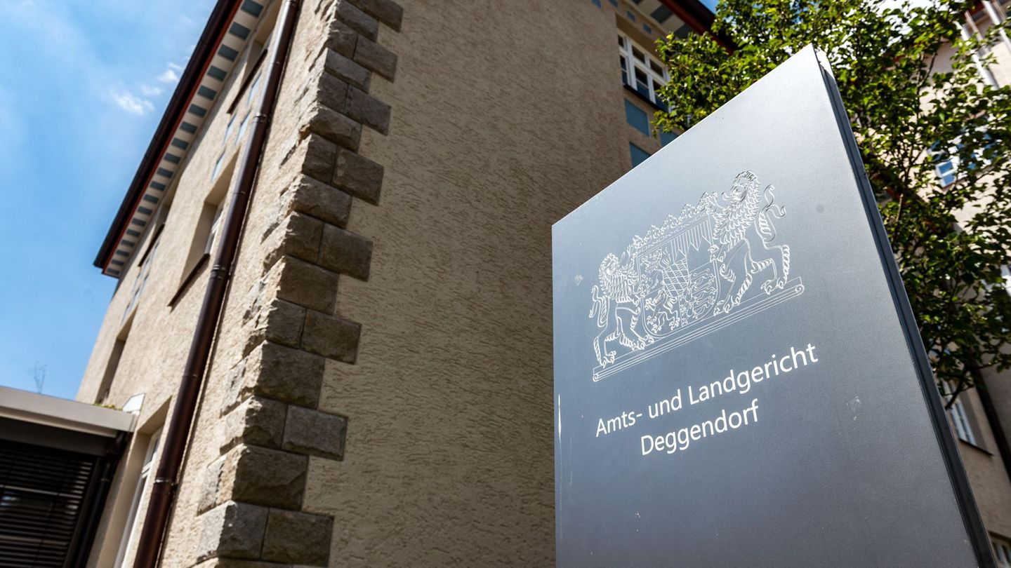 Das sogenannte Maibaumverfahren ist nun rechtskräftig abgeschlossen. (Symbolbild) Foto: Armin Weigel/dpa