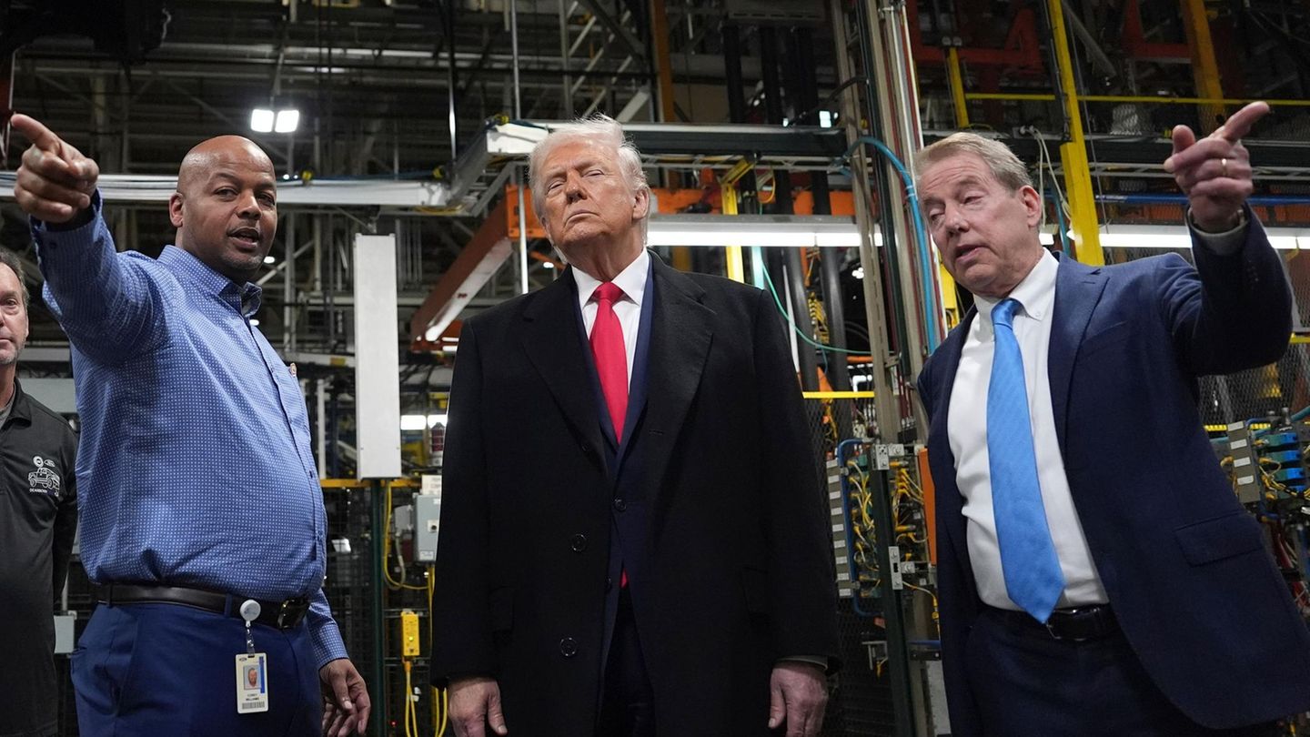 Donald Trump bei seinem Besuch im Ford-Werk in Michigan