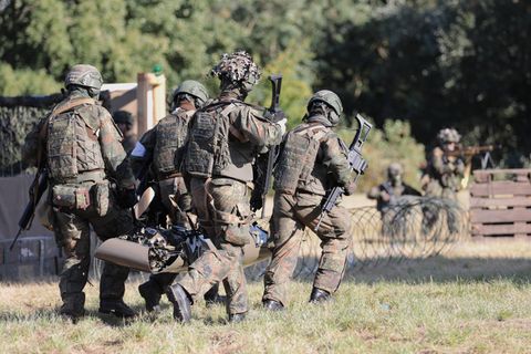 Soldaten des Fallschirmjägerregiments der Bundeswehr in Zweibrücken