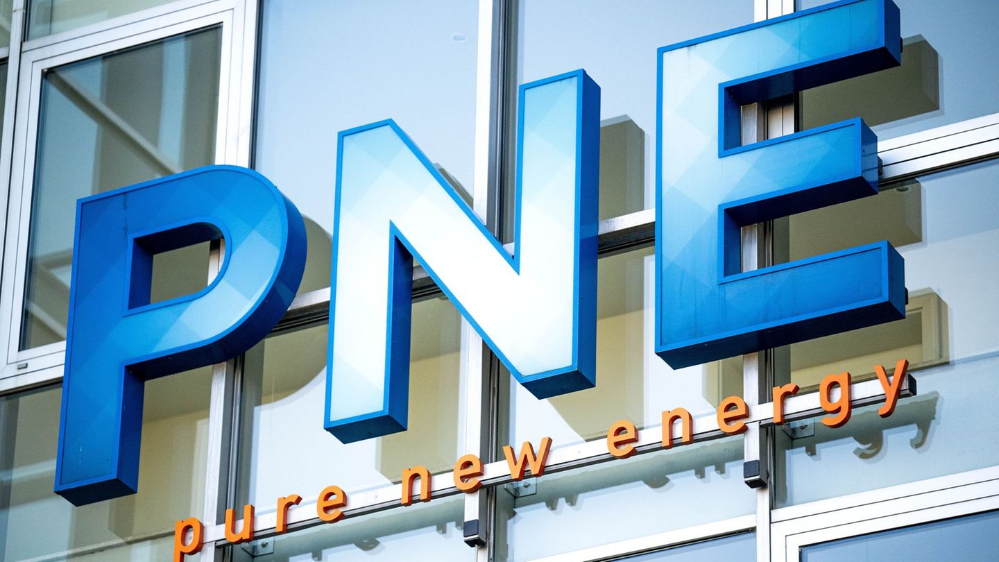 Der Windparkbetreiber PNE hat 2025 voraussichtlich weniger verdient als geplant. (Symbolbild) Foto: Sina Schuldt/dpa