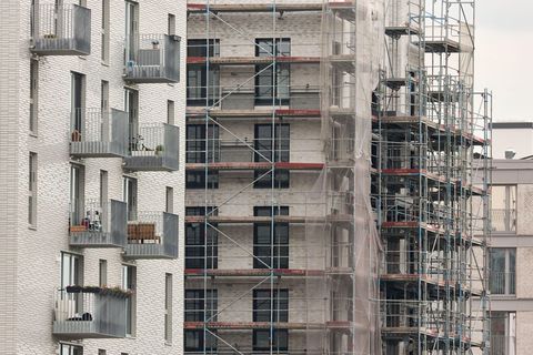 Hamburger Behörden haben vergangenes Jahr rund 6.700 Wohnungen genehmigt. (Archivbild) Foto: Georg Wendt/dpa