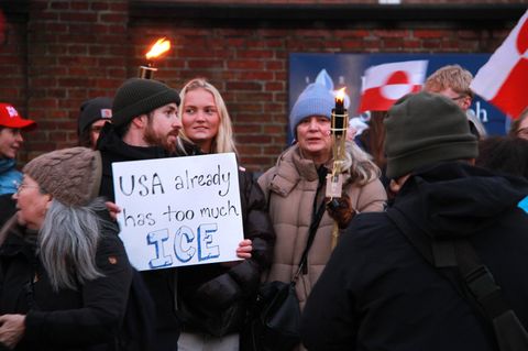 In Kopenhagen demonstrieren Menschen gegen Trumps Grönland-Pläne