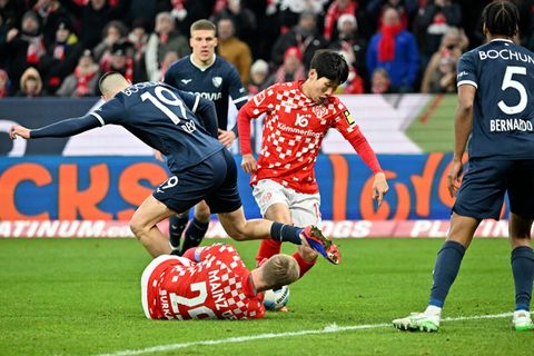 Gent statt Nantes: Hyun-seok Hong (M) soll nun in Belgien Spielpraxis sammeln. (Archivbild) Foto: Torsten Silz/dpa