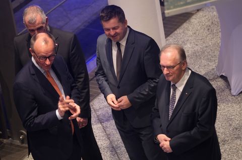 Merz sieht Grund für Zuversicht. Foto: Sebastian Willnow/dpa