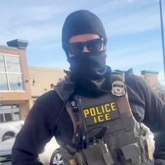 ICE-Agent prahlt mit Jahresgehalt