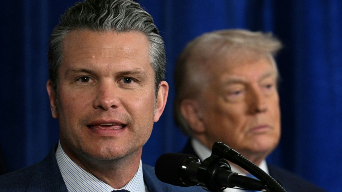 Pentagonchef Hegseth mit Präsident Trump