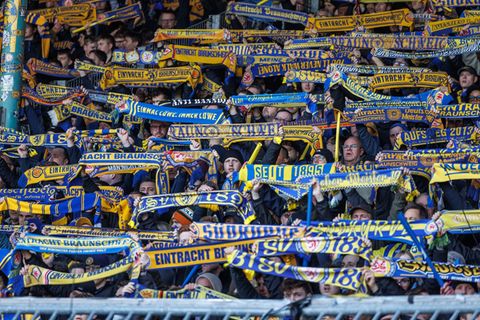 Die Fans von Eintracht Braunschweig dürfen einen Neuzugang begrüßen. Foto: Andreas Gora/dpa