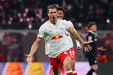Willi Orban jubelt über sein erstes Bundesliga-Tor der Saison. Foto: Jan Woitas/dpa
